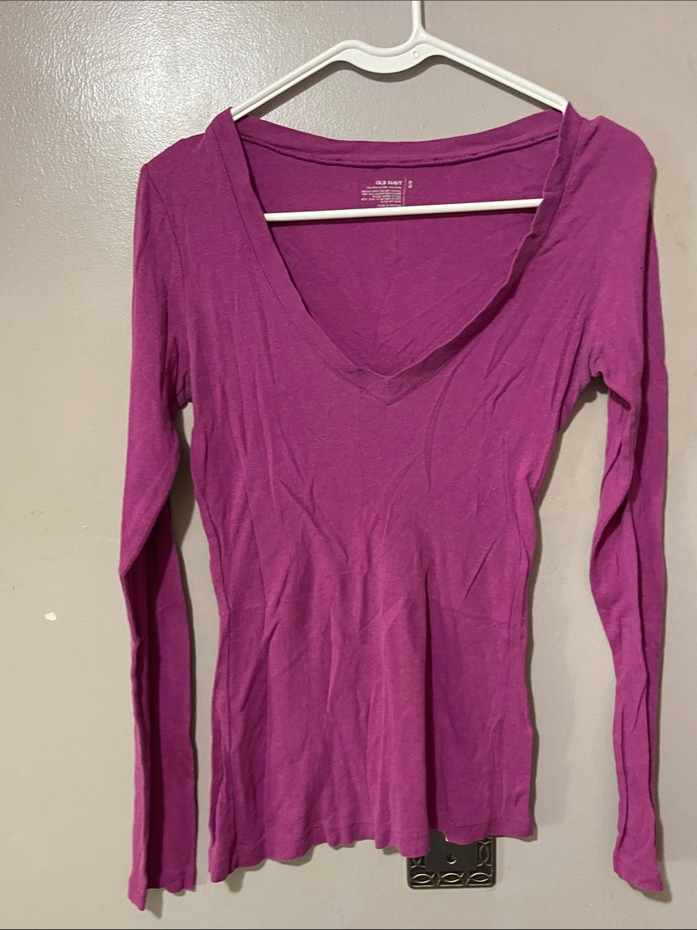 Old Navy Long Sleeve V-Neck Top - Fuchsia